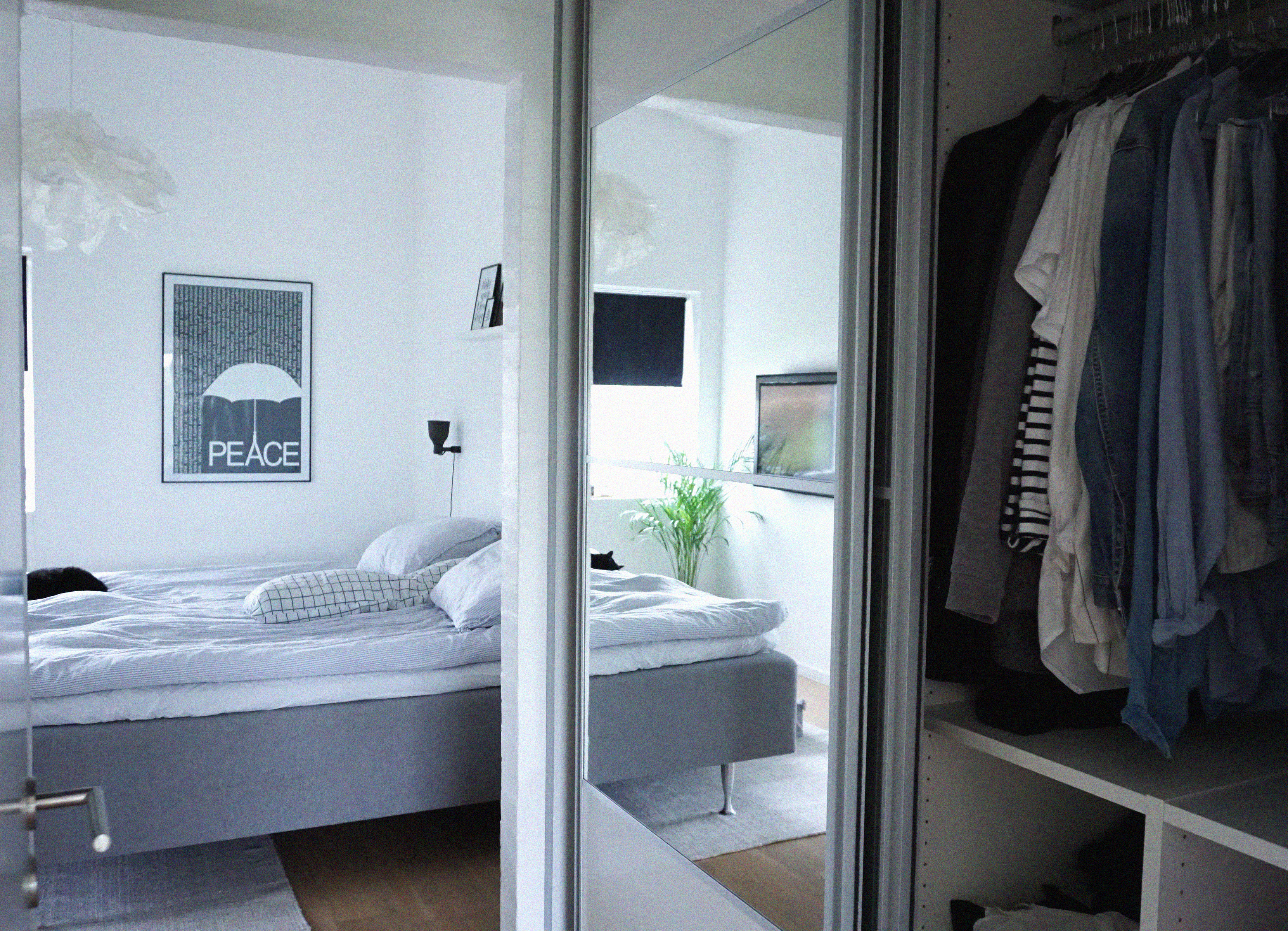 A Tour Inside My Closet And Tips To Structure A Capsule Wardrobe
